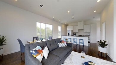 4905 Live Oak St in Dallas, TX - Building Photo - Building Photo