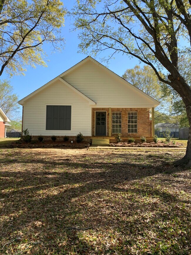 120 Azalea Cir Madison, MS Rentals