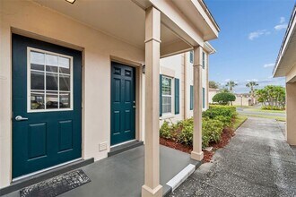 10375 Carrollwood Ln in Tampa, FL - Building Photo - Building Photo