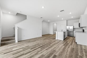 8066 Swan Mist Wy in Wesley Chapel, FL - Building Photo - Building Photo