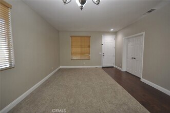 8945 Honeysuckle Ave in Hesperia, CA - Building Photo - Building Photo