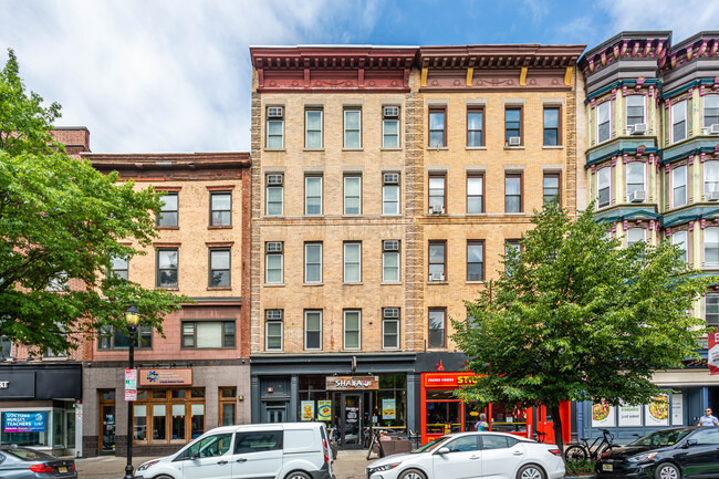 110 Washington St in Hoboken, NJ - Building Photo - Building Photo