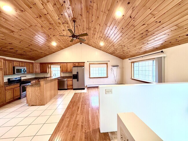 5 S Shore Rd in Glenburn, ME - Building Photo - Building Photo