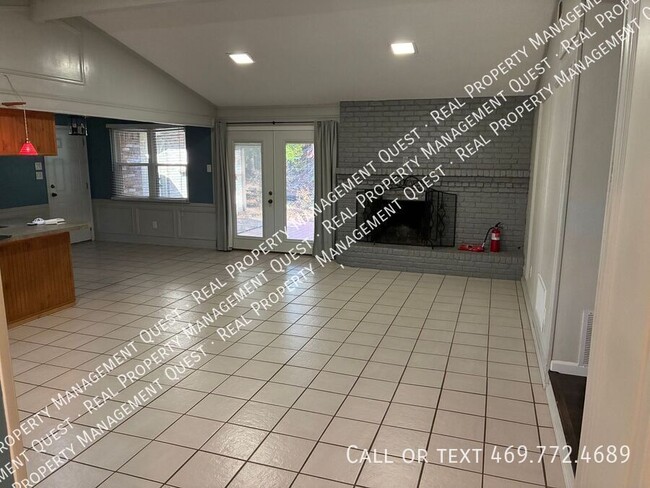 1122 Jungle Dr in Duncanville, TX - Building Photo - Building Photo