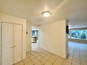 2434 130th Ave NE in Bellevue, WA - Building Photo - Building Photo