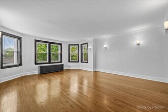 2252 W Winnemac Ave in Chicago, IL - Building Photo - Building Photo