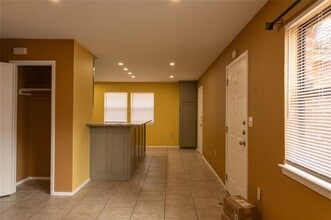 4938 Blue Water Cir in Granbury, TX - Building Photo - Building Photo