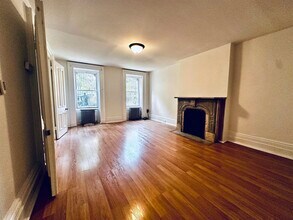 282 Montgomery St in Jersey City, NJ - Foto de edificio - Building Photo