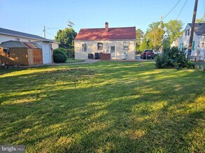 8524 Highland Ln in Alexandria, VA - Building Photo - Building Photo