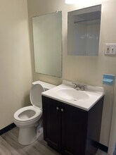 221 Cookstown New Egypt Rd, Unit F4 in Cookstown, NJ - Foto de edificio - Building Photo