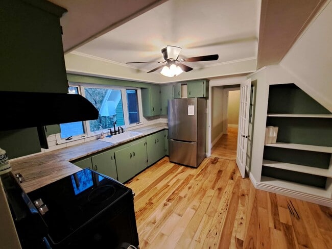 19 Pennacook St, Unit 2 in Manchester, NH - Building Photo - Building Photo