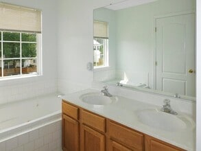 15504 Kennett Square Way in Brandywine, MD - Building Photo - Building Photo