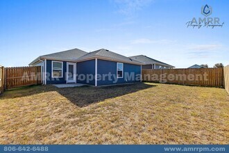 305 Abundance Ln in Decatur, AR - Building Photo - Building Photo