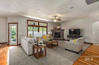 3862 S Firenze Wy in Meridian, ID - Building Photo - Building Photo