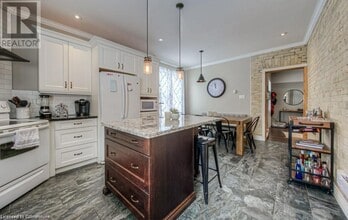 186 Queen St N in Kitchener, ON - Building Photo - Building Photo