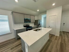 614 E 14th St in Wolfforth, TX - Building Photo - Building Photo