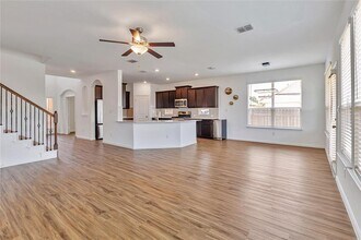 408 Mante Ct in Austin, TX - Building Photo - Building Photo
