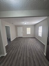 8730 Hare Ave in Jacksonville, FL - Building Photo - Building Photo
