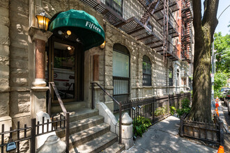 15 Jones St in New York, NY - Foto de edificio - Building Photo