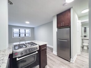 450 W Barry Ave in Chicago, IL - Foto de edificio - Building Photo