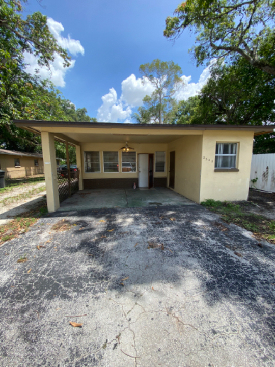 2348 Willard St in Ft. Myers, FL - Building Photo