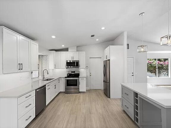 54140 Avenida Mendoza in La Quinta, CA - Building Photo