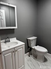 93 Kensington Dr in Piscataway, NJ - Building Photo - Building Photo