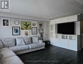 6412 Shapton Cres in Niagara Falls, ON - Building Photo - Building Photo