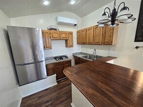 2610 S Mission Rd in Tucson, AZ - Building Photo - Building Photo