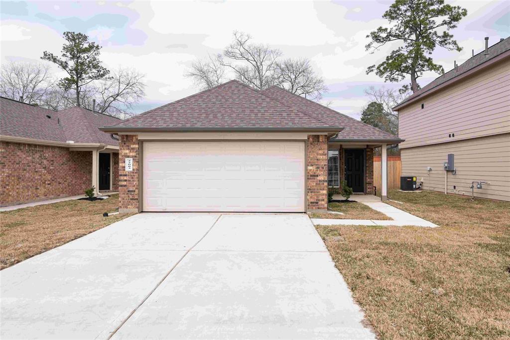 22083 Cascade Mountain Dr in Porter, TX - Building Photo