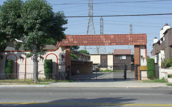 4225 Walnut Grove Ave in Rosemead, CA - Building Photo - Building Photo