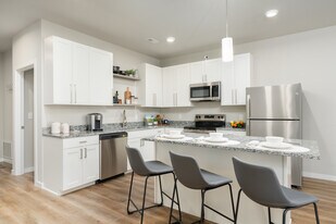 French District Villas in St. Charles, MO - Building Photo