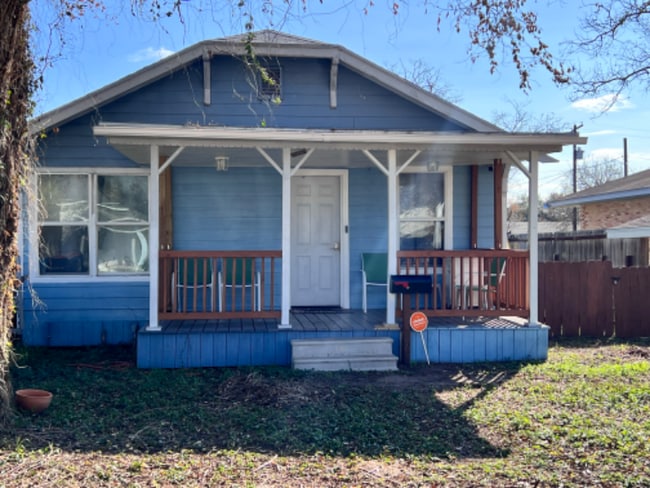 319 W Kenedy Ave