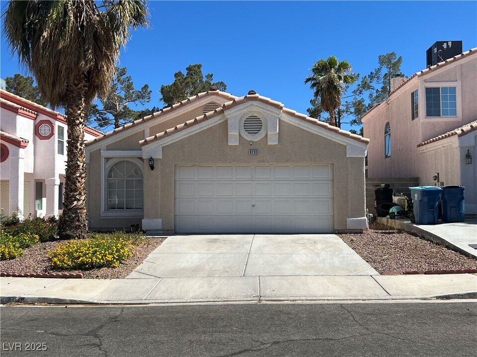 8209 Ogee Dr in Las Vegas, NV - Building Photo