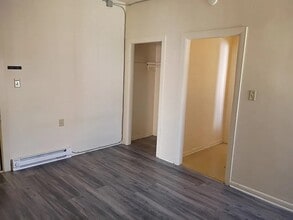 207 S Maple Ave in Martinsburg, WV - Building Photo - Building Photo