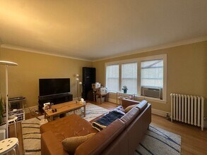 3307 W Catalpa Ave, Unit 2 in Chicago, IL - Building Photo - Building Photo