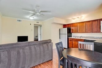 1415 Tulane Ave in New Orleans, LA - Building Photo - Building Photo