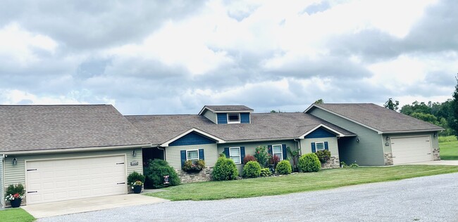 11632 Honalee Hills Dr in Carbondale, IL - Building Photo - Building Photo