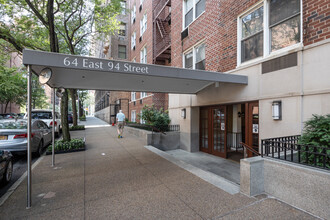 64 E 94th St in New York, NY - Building Photo - Building Photo