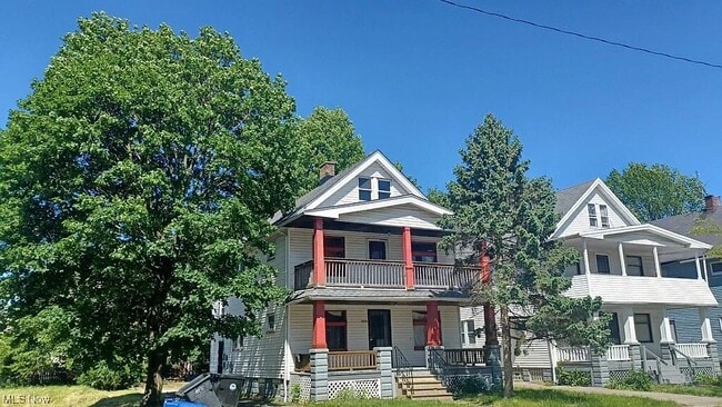 property at 4082 E 143rd St