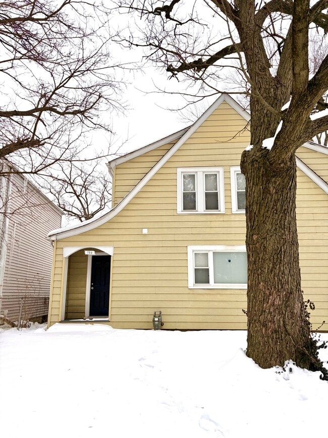 property at 724 S Eureka Ave