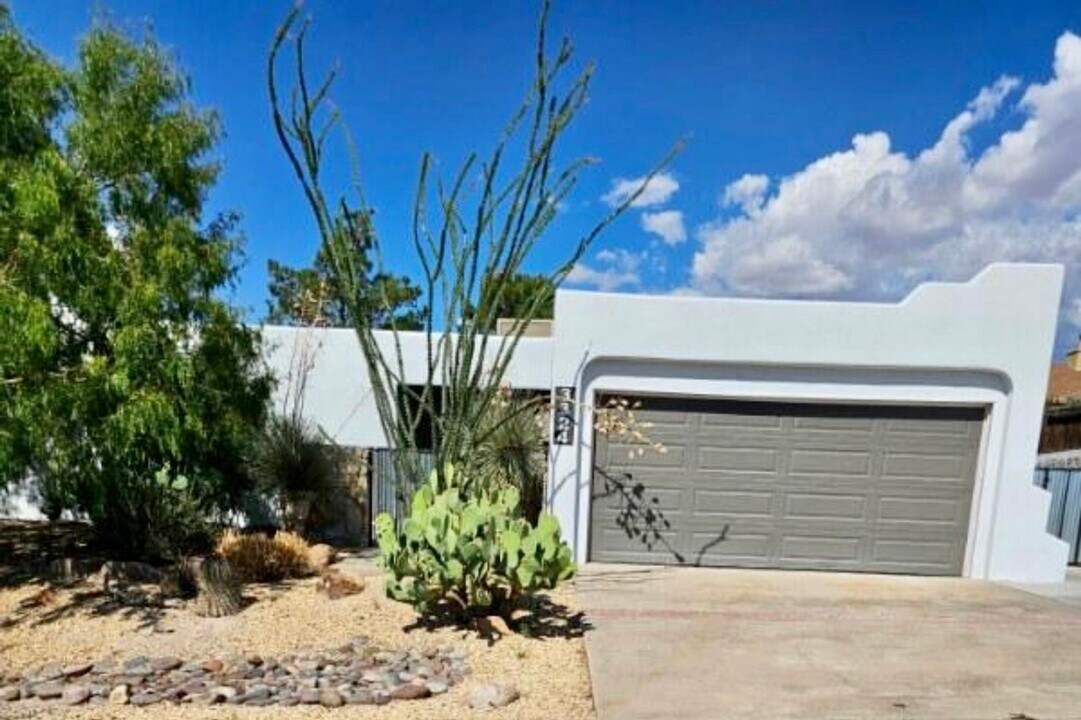 3324 Solarridge St in Las Cruces, NM - Building Photo