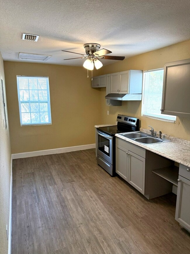 803 Rushing St in Jacksonville, FL - Building Photo - Building Photo