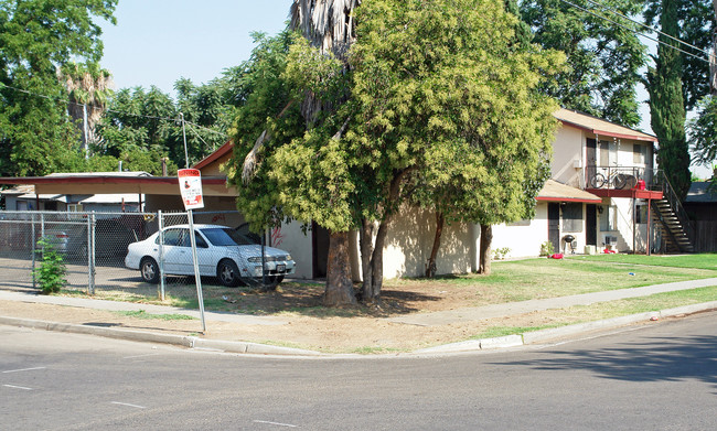 1319 N Rowell Ave in Fresno, CA - Building Photo - Building Photo