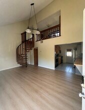 5559 67th Ave N, Unit The Manor condominium in Pinellas Park, FL - Foto de edificio - Building Photo