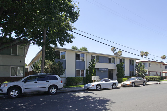 Capri in San Jose, CA - Foto de edificio - Building Photo