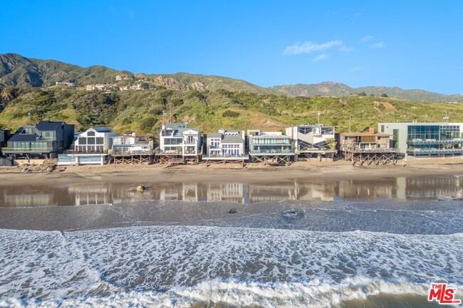 24456 Malibu Rd in Malibu, CA - Building Photo - Building Photo