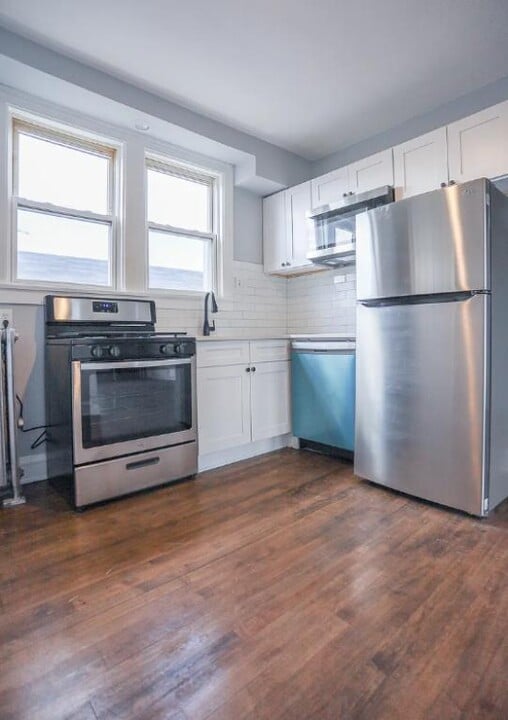 3225 N Linder Ave, Unit 2 in Chicago, IL - Foto de edificio