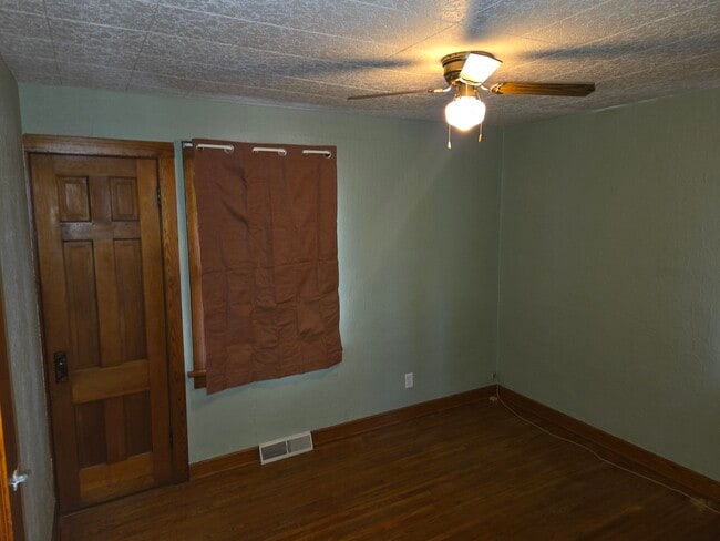 300 N Hickory St in Platteville, WI - Building Photo - Building Photo