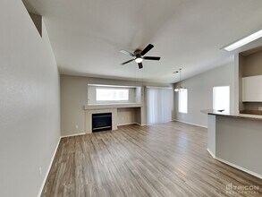 435 Mindoro Ave in North Las Vegas, NV - Building Photo - Building Photo